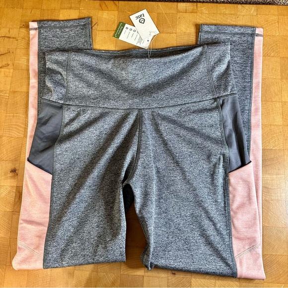 NWT! Tasc Performance Uptown High-Rise 7/8 Pocket Leggings - Picture 4 of 5